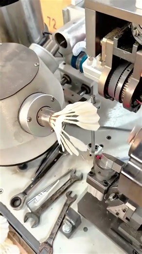 Making Shuttlecocks with an Automatic Machine for a Unique Sporting Goods Artcraft Project