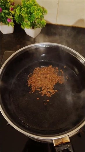 Flaxseed gel reduces pigmentation spots on the face#yralvideo #shortvideo #face #glowing