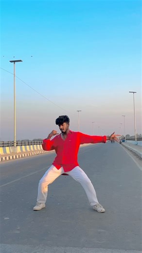 Dancer_dip on Instagram: "Jab hot se hot 🥵🤫😘…. . . . . . . . . . . . . . #instagrameels #instagramgrowthexpert #socialmediamarketingtips #réel #reelinstagram #instagramgrowthtips #contentcreator #contentmarketing #instagramgrowth #onlinecoach #bussiness #socialmediamarketing #_roni_bx #socialmediagrowth #eshusingh #growoninstagram #trendingnow"