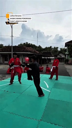 Latihan bersama Gasmi Cabang Ponorogo Pusat Lirboyo #shorts #gasmilirboyo #gasmi