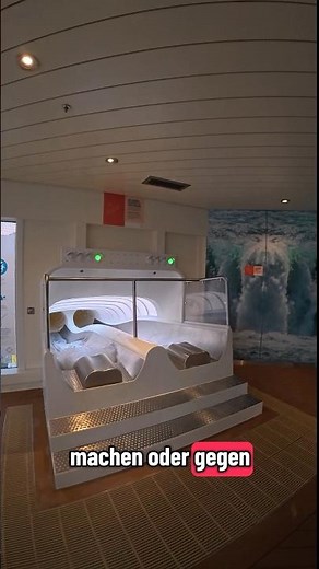 Um die Wette Rutschen auf einem Kreuzfahrtschiff - AidaCosma #waterslide #waterpark #pov