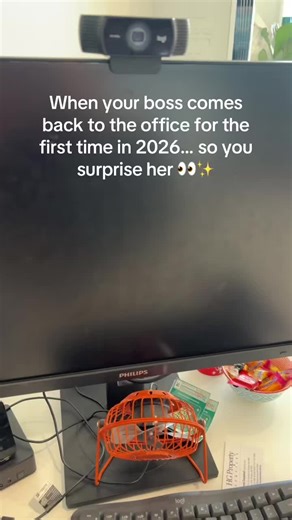 The setup was too fun 😅 Her reaction coming tomorrow… #fyp #workhumor #officehumor #officeprank #helloworldtravel