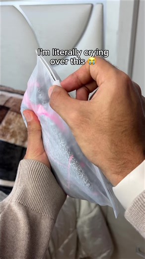 This socks are a must-have this winter 🧦❄️ #winter #coldfeet #socks #comfort . . . Cold winter days and freezing temperatures? If you suffer from cold feet in winter, these heated socks are a game changer. Stay warm, cozy, and comfortable even on the coldest days. Perfect for winter, cold weather, and anyone tired of frozen feet.