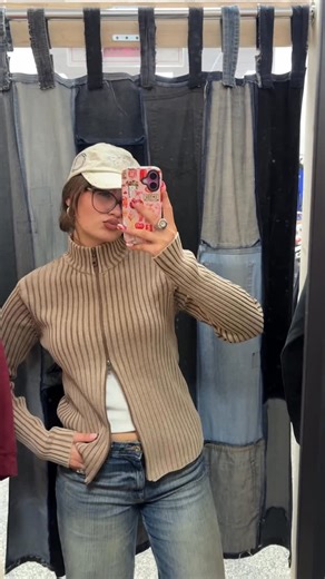 ANNA on Instagram: "Co se vám líbí nejvíc?💗 #secondhand #thrift #tryon #vlog"