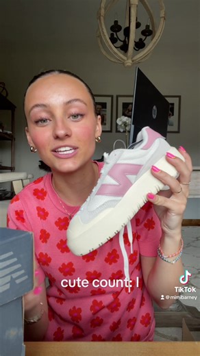 INFLUENCER GIRLIE !!!!! 🎀💗🦩 for all intents & purposes these are the new balance CT302 :) #outfitinspo #pink #newbalance #unboxing #HAUL