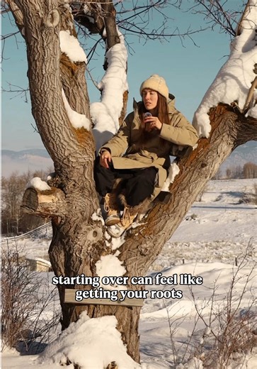 Welcome to Tree Time with Victoria 🌳 Some ramblings on starting over, teeny glimmers, and why I make art. A New Beginning original online auction is now live (link in bio) until January 16th 5 pm pst and open edition prints launch the same day at 9 am pst! 🫶🏻 #getoutside #storyteller #explorecanada