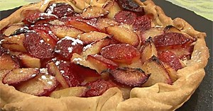 Tarte aux prunes rouges