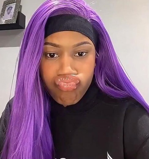 Pretty DSL Lips Model Smelling Lips ASMR Duck Lips | TikTok Live