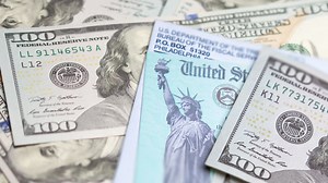 Se acerca la fecha límite para reclamar un cheque de estímulo de $1,400 del IRS: ve si calificas