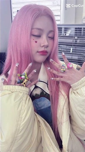 good morning guys 🌅✨ ditemenin Carmen #carme #heart2heart ‪@SMTOWN‬ ‪@hearts2hearts.official‬