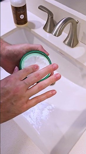 Stop Suffering! 😩 This Hand Cream is the ONLY Cure for Dry, Cracked Hands! (O'Keeffe's Short)