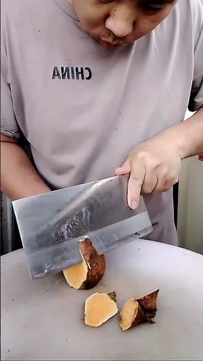 How to Achieve Beautiful Vegetable Carvings with Simple Knife Techniques