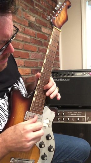 🎲✨🎸FUNKY FINGERSTYLE BLUES LICK #shortsfeed #guitar