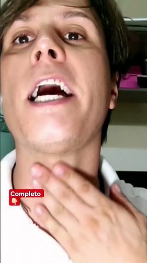 How does a Singer sewing machine work?