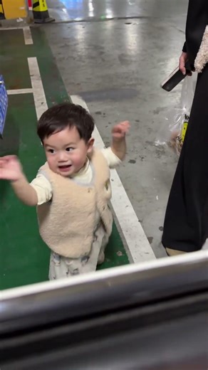 #Secretly taking pictures of my little baby#The daily life of a little kid#Capture the mom