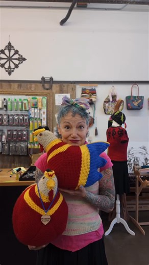 The Knitting Tree L.A. on Instagram: "Comment “crochet” and i can send you a link to the new crochet emotional support chicken! It’s back and looks just like the knit! No more ball like head or mis match tail - now all your chickens can hang in one coop I hope you enjoy, and if you already have the pattern, you’ll receive an updated one soon! Best, The knitting tree LA team #crochet #knitting #emotionalsupportchicken #knit #mentalhealth #crochetlife #mentalhealth #yarnstore"