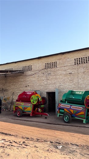 Wheat threasher jumbo🌾 Specialist: Wheat threasher, Rice threasher, Gram sheller (multi crop threasher), Laser land leveler, Rotavator, Zero tilage seed drill… 📍Location: Shahbazpur road Rahim yar khan. 📞Contact: 03008619011 #mhmakkah💟 #agriculture #threasher #farming