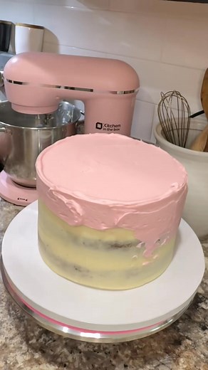 Part one of decorating my daughter’s cake for her 7th birthday! Don’t forget to come back for part 2!!! #cakedecorator #cakedecorating #caketok #cakeart #cakeartistry #customcake #birthdaycakes @followers | Cake Art