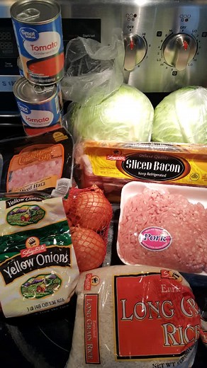 #stuffedcabbage #golumpki #polish #homecooking #recipe #meat #dinner #cabbage #yum #foodie #tiktokfood #tiktoker #foodlover #slovakia #family #nj