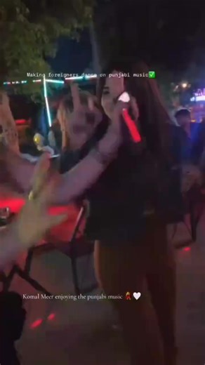 komal meer dance evjoy #foryoupageシforyou #viralsreelsシ #fypシ #KomalMeer #foryoupageシ #viralreelschallenge2025viralreelschallengejaiviralreelschallengeviralreelschallenge #shortsreels #fypシ゚viralシfypシ゚ #foryourpage | komal meer