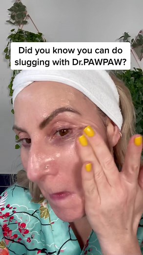 Slugging after your skincare routine locks in hydration wnd leaves your skin super soft whwn you wake up! 😍💫 #slugging #drpawpaw #slugtok