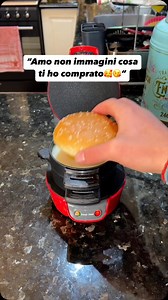 1.5M views · 7K reactions | SCONTO DEL 50% ⚡️SCORRI SUBITO PER ACQUISTARE, link nella biografia della pagina! #hamburger #panini #regalo #perte #foodporn #italy #idea #livehighlights #cibo #idearegalo #coppia #natale #natale2025 | SpeedyBurger | Facebook