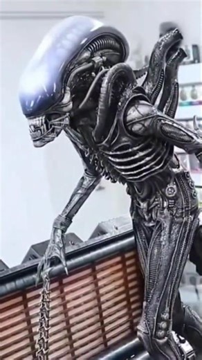 Alien XL Masterline Big Chap Prime 1 Studio Statue
