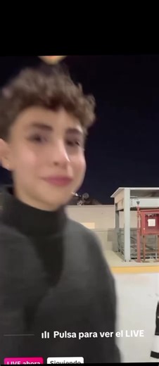 Beso de la Semana Inglesa con Manuelito y Miami