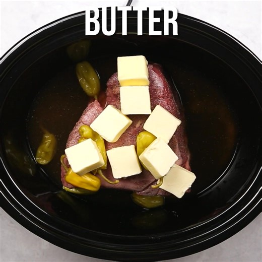 My Spicy Top Round Roast recipe is cooked all day in your crockpot for an incredibly tender and flavorful roast. With just a few ingredients you can whip it up in minutes, set it and forget it. GET THE RECIPE: https://www.yellowblissroad.com/slow-cooker-top-round-roast/ | Yellow Bliss Road