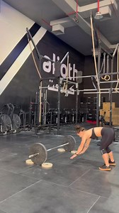 Burpee HEADSPRING Over Bar 🤸‍♀️ 📸 @loredana.nd #TWL #PUSHTHEBOUNDARIES | TWL