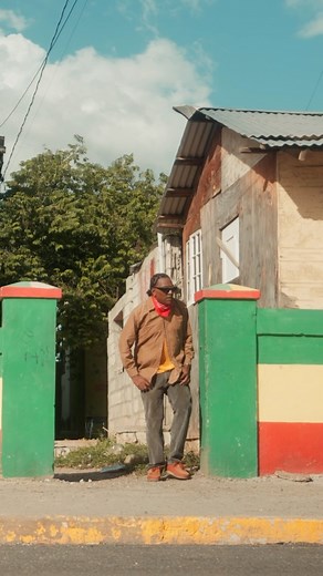 VP Records on Instagram: "Check out all three videos of the Badman Riddim 🎥🙌🏾 featuring Junior Cat, Spice, Shaggy, and Olaf Blackwood 🔥 1. Junior Cat - Rude Bwoy Sumthin 2. Spice - Sitt’n Fi Chat 3. Olaf Blackwood ft. Shaggy - Selector Pull It Which of the 3 songs on the Badman Riddim is your favorite ? 🤔 VOTE BELOW 👇🏾 . . . . . . . . . . #Shaggy #Spice #JuniorCat #OlafBlackwood #BadmanRiddim #Dancehall #OldSchoolDancehall #VPRecords #RanchEnt #OutNow #NewMusic #Trending #Viral #ReggaeMus