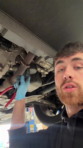 Incase anyone has struggled with those exhaust clamps, I know there’s a special tool but don’t need it, snap ring pliers work perfect👌🏻👌🏻 #mechanic #diy #car #clamp #tool