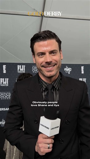 Francois Arnaud described his #HeatedRivalry co-stars Robbie G.K., Connor Storrie and Hudson Williams at the Critics Choice Awards. #skip #hollanov #hudsonwilliams #connorstorrie