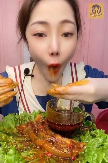 ASMR Chinese people eat braised pork belly Chinese Mukbang | EATING POP
