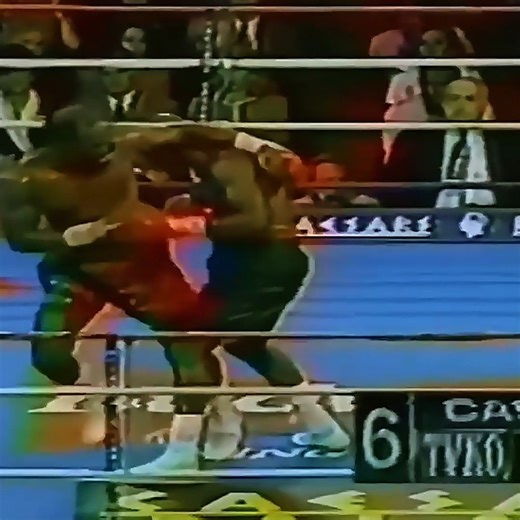Evander Holyfield vs Michael Moorer I Highlights | Anita Skorgan