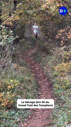 LA TÊTE DE COURSE HOMMES ET FEMMES À LA SALVAGE, LE KM 55 DU GRAND TRAIL DES TEMPLIERS À 25 km de l'arrivée, Antoine Thiriat était toujours en tête du Grand Trail des Templiers (80 km 3400 m D ). Il était suivi de Sébastien Spehler, double vainqueur de l'épreuve, et Simon Paccard. Chez les femmes, on retrouve toujours le même trio de tête. Marie Goncalves avait toutefois pris la tête, quelques secondes devant Adeline Martin. La Néo-Zélandaise Caitlin Fielder complétait le podium. 🤳 @chloerebaud