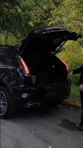 2024 Cadillac XT4 Hands-Free Liftgate Demonstration - Carter Cadillac Calgary