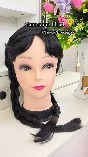 Versatile Mannequin Heads for Elegant Display Solutions