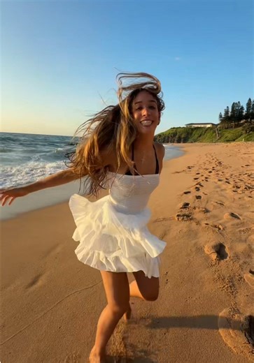 Cute Beach Moments to Remember