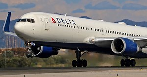 ‘Drunk’ Female Delta Pilot Hauled Off Plane at Last Minute
