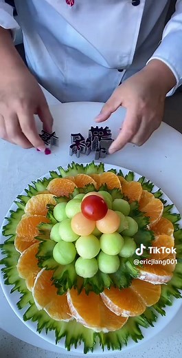 How to Create a Stunning Fruit Platter