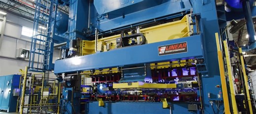 Speed Queen carries on its century-long tradition of proven performance. Down to the finest details, their laundry equipment is designed to make life easier (and cleaner). After all, it’s what’s on the inside that counts. And with the lowest total cost of ownership, there’s no compromise in quality or value. That’s true both now and over the long life of the equipment. For the full range of equipment that we offer, please visit https://www.laundryland.eu/ | Speed Queen Slovenija Hrvatska PB&CO d