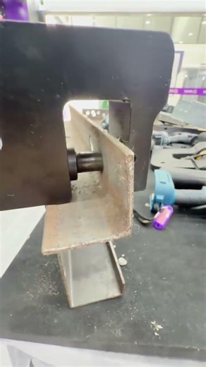 Lithium punch. 3 seconds through 5mm angle iron #punchingtool