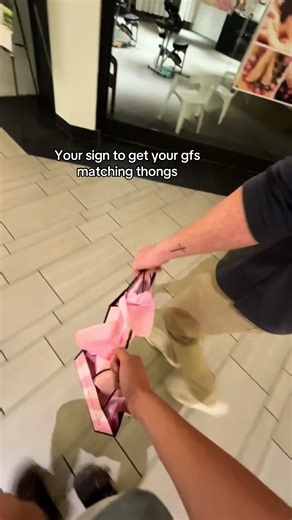 Matching Thongs for You and Your Girlfriend