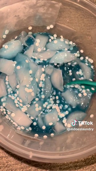 I couldn’t find the comment for this request but it was an ice paste with Downy products 🥰 Products used: Tide with Downy liquid, Downy White Lavender scent beads, Tide with Downy powder, OxiClean Sanitizer powder, and The Pink Stuff Oxi powder #laundry #laundrytok #laundryasmr #laundryroom #laundryhack #oddlysatisfying #icepaste #icepasteasmr #laundrypaste #laundrypasteasmr #tide #downyaprilfresh #downyscentbeads #laundrypowder #oxiclean #thepinkstuff #oxi #fyp