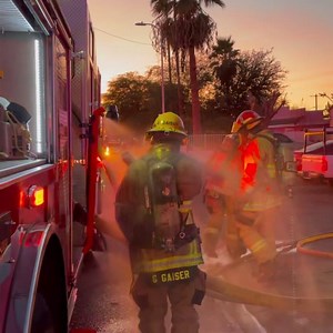 177K views · 1.1K reactions | Innovative cancer prevention techniques are of the utmost importance to members of the Phoenix Fire Department. Here Engine 22-B shift represents our post fire decontamination. Decon is an important aspect of cancer prevention and ensuring a safe and healthy career!  #cancerprevention #pfd #bigred #phoenixfiredepartmemt | Phoenix Fire Department | Facebook
