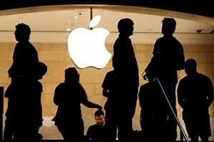 WATCH: This is what happens to Apple iPhone 7 when it is put through brutal knife and hammer test!