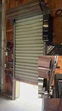 LiftMaster LJ8950W Wall Mount Opener Running on Roll Up Door