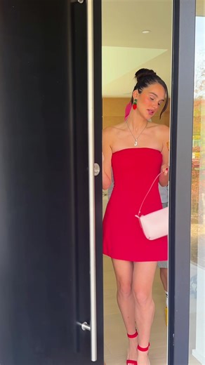 POOT AT THE END 😭 THE ICONS! Can’t wait for a swag Halloween this year #justinbieber #haileybieber #iconic #mybaby