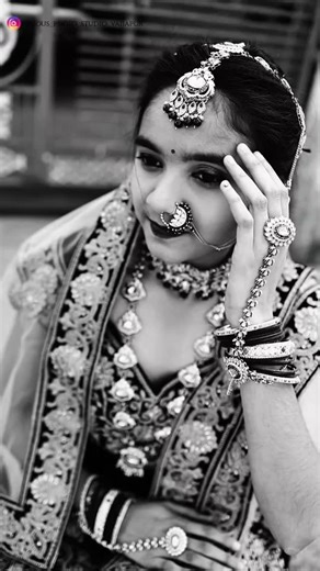 Jyoti Jadhav makeup artist on Instagram: "✨ Last Day of Makeup Class ✨ My student’s beautiful work 💄 So proud of her confidence & transformation 💕 From learning basics to flawless makeup 💫 Keep shining ✨ Last Day Makeup Look ✨💄 Student Work 💕 Practice makes perfection ✔️ So proud 👏 Last Day Demo My Student Work Royal Touch Makeup Class Confidence Level Up ✨ #StudentWork #LastDayMakeup #MakeupClass #ProudTeacher #RoyalTouchMakeup #MakeupTraining #FutureMUA #MakeupReel 💄✨ @vaishi_vishal_458